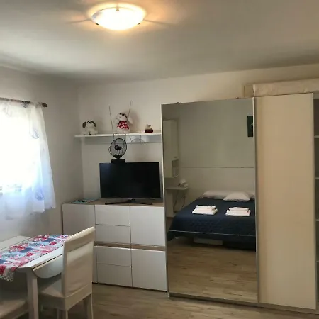 Apartman Danica *